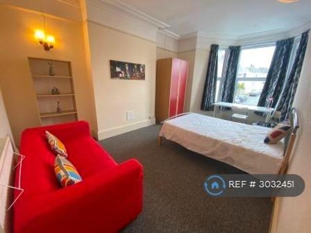 Kingsley Road, Plymouth, PL4 1 bed in a flat share to rent £585 pcm £135 pw
