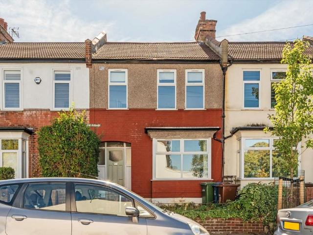 Kingsley Road, South Harrow HA2 3 bed house to rent £2,350 pcm £542 pw