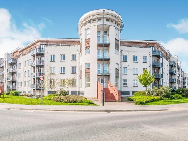 Kingsquarter, MAIDENHEAD 2 bed apartment to rent £1,600 pcm £369 pw