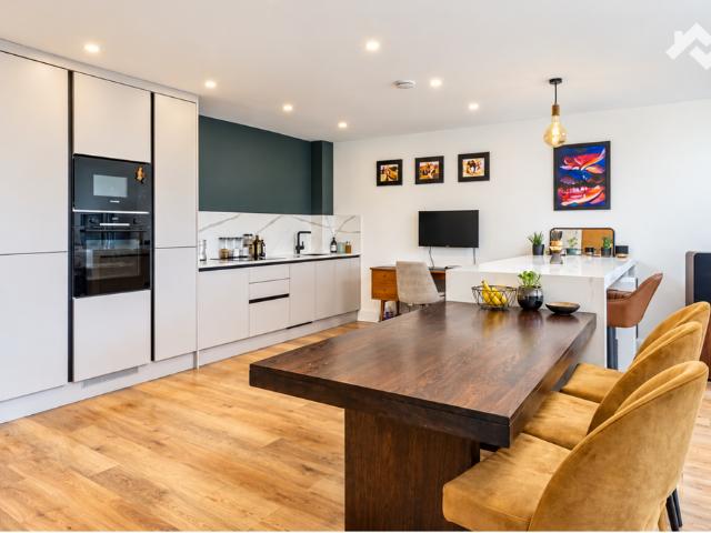 Kingsquarter, Maidenhead SL6 1 bed apartment to rent £1,450 pcm £335 pw