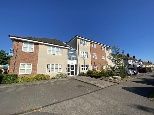 Kingstanding Road, Kingstanding, Birmingham B44, 2 bed flat to rent, £850 pcm | PrimeLocation