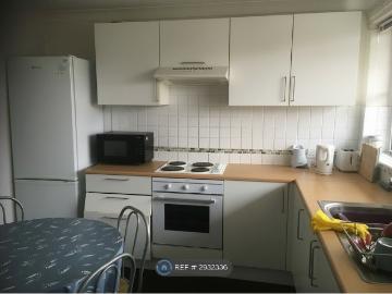 Kingston Upon Thames, Kingston Upon Thames KT1, 4 bed flat to rent, £2,850 pcm | PrimeLocation
