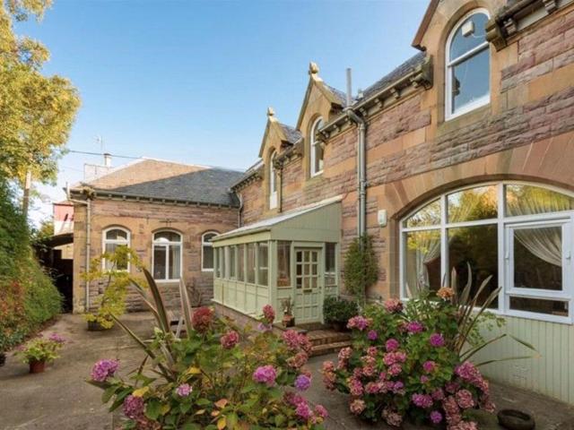 Kingston Avenue, Liberton, Edinburgh EH16, 5 bed semi detached house to rent, £3,350 pcm | PrimeLocation