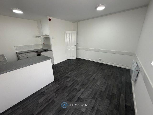 Kingston Court, Cannock WS11, 1 bed flat to rent, £675 pcm | PrimeLocation