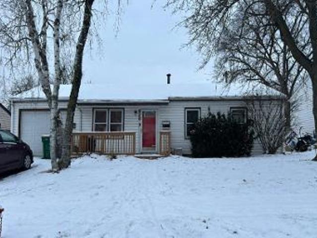 Kingston Dr