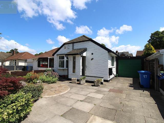Kingston Drive, Flixton 2 bed bungalow to rent £1,250 pcm £288 pw
