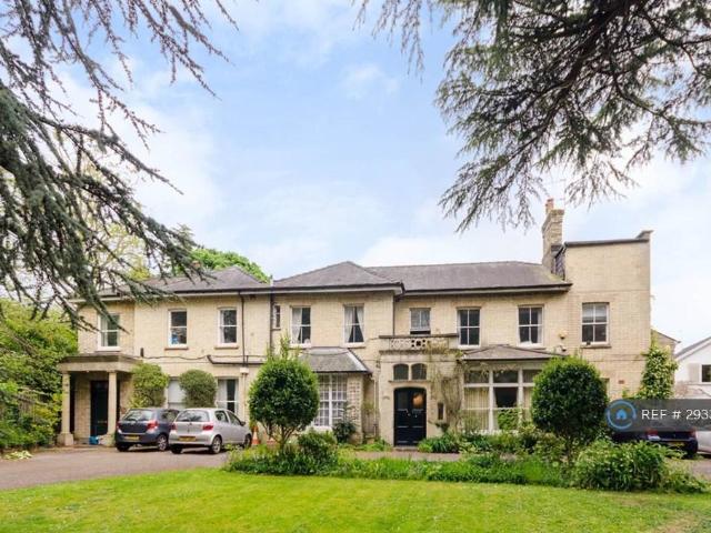 Kingston Hill, Kingston Upon Thames, KT2 4 bed flat to rent £3,400 pcm £785 pw