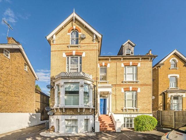 Kingston Hill, Kingston Upon Thames KT2 1 bed flat to rent £1,700 pcm £392 pw