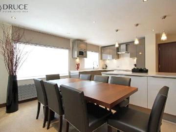 Kingston House South, Ennismore. 3 bed flat to rent £9,533 pcm £2,200 pw