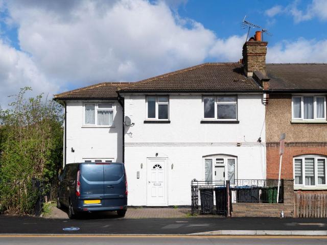 Kingston Road, New Malden KT3, 1 bed maisonette to rent, £1,500 pcm | PrimeLocation