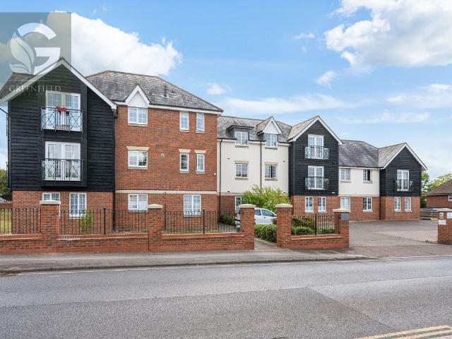 Kingston Road, Ashdown Place KT17, 2 bed flat to rent, £1,750 pcm | PrimeLocation