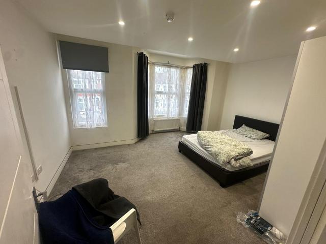 Kingston Road, Ilford IG1 1 bed in a house share to rent £1,000 pcm £231 pw