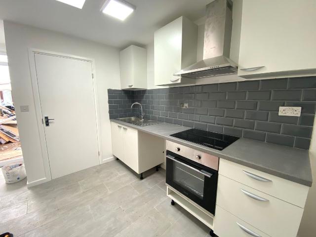 Kingston Road, Ilford IG1, Studio to rent, £1,250 pcm | PrimeLocation