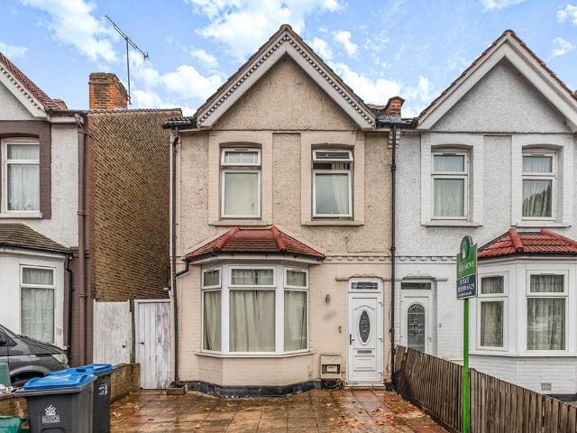 Kingston Road, Kingston upon Thames KT1 3 bed house to rent £3,750 pcm £865 pw