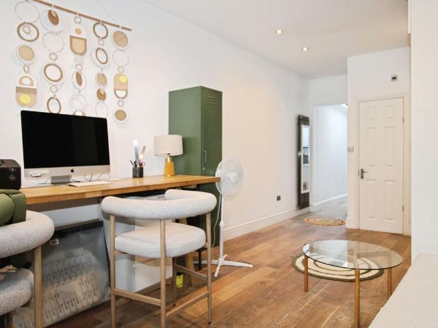 Kingston Road, London SW19, Studio to rent, £1,450 pcm | PrimeLocation