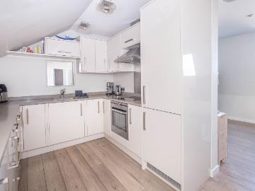 Kingston Road, London SW19, 1 bed flat to rent, £2,200 pcm | PrimeLocation