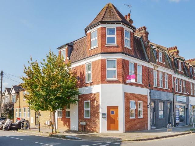 Kingston Road, London SW20, Studio to rent, £1,350 pcm | PrimeLocation