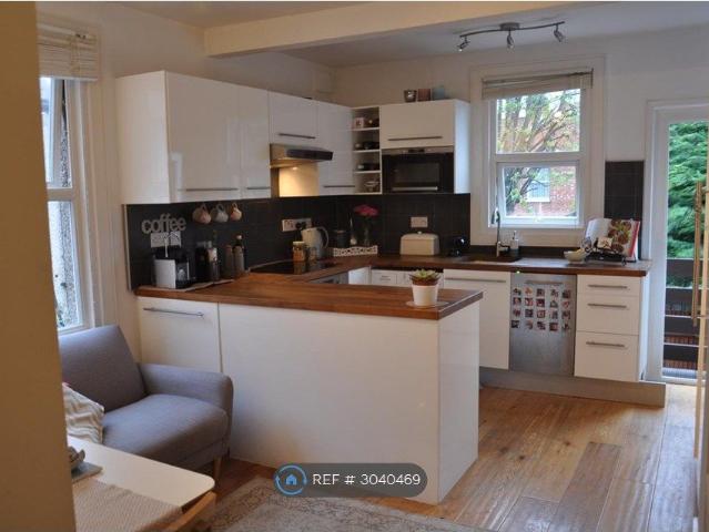 Kingston Road, London SW20, 2 bed maisonette to rent, £1,950 pcm | PrimeLocation