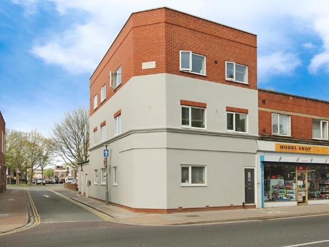 Kingston Road, Portsmouth 2 bed flat to rent £1,175 pcm £271 pw