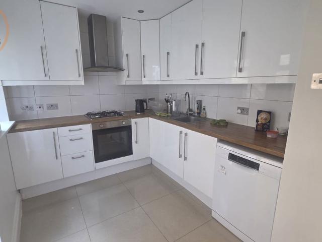 Kingston Road, Wimbledon, London SW19, 4 bed property to rent, £3,000 pcm | PrimeLocation