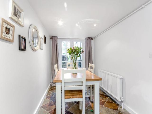 Kingston Road, Wimbledon, London SW19, 2 bed maisonette to rent, £2,350 pcm | PrimeLocation