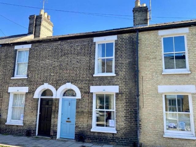 Kingston Street, Cambridge, CB1 2 bed terraced house to rent £1,700 pcm £392 pw