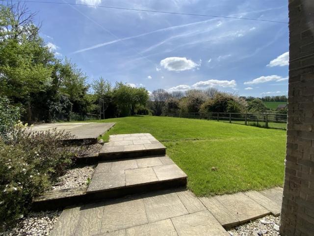 Kingstone Farm Cottages, Kingstone Winslow, Swindon, 3 bedroom, House Semi Detached
