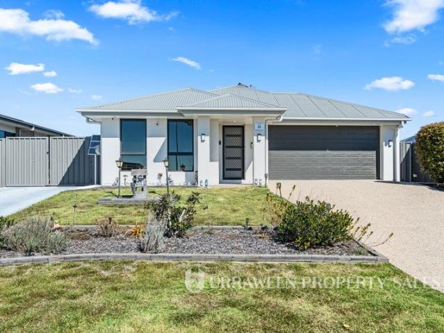 Truck friendly side access, shed/workshop, solar, low maintenance living, and close to everything! KINGSTON ESTATE!