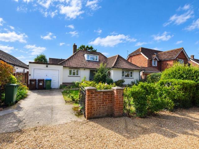 Kingsway, Bognor Regis, PO21 3 bed detached bungalow to rent £2,250 pcm £519 pw
