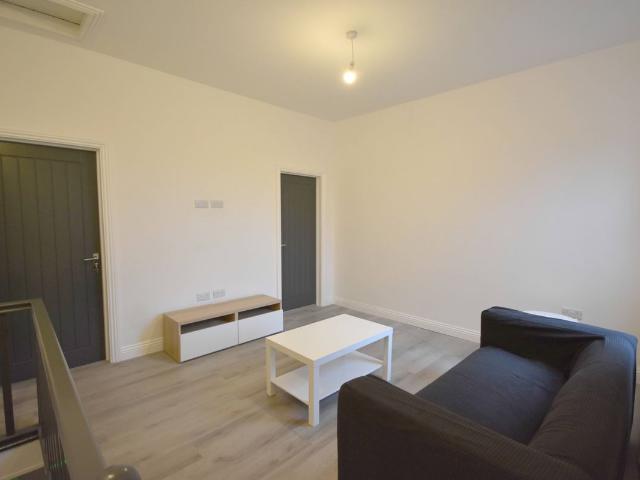 Kingsway, Coventry CV2, 2 bed flat to rent, £900 pcm | PrimeLocation