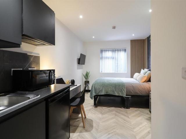 Kingsway, Coventry CV2 Studio to rent £725 pcm £167 pw