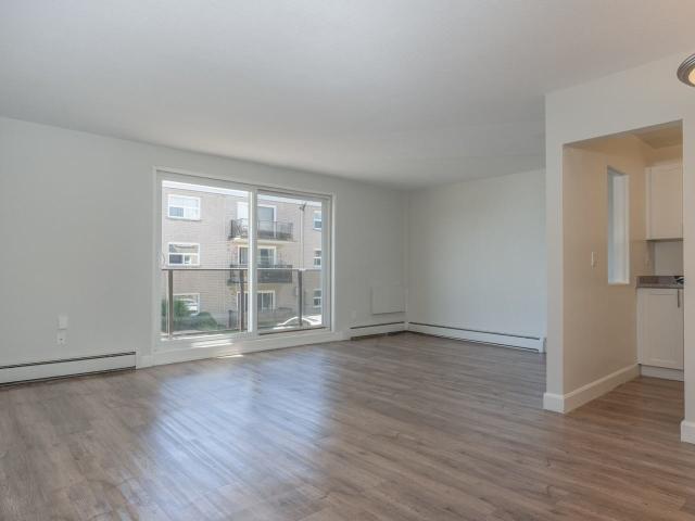 Kingsway & Queensway Apartments 2 Bedroom Apartment for Rent at 225 Capel St, Sarnia, ON N7T 6T6 Central City