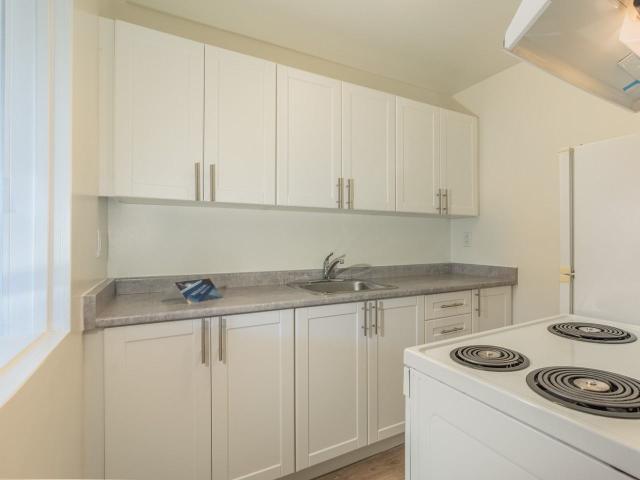 Kingsway & Queensway Apartments 2 Bedroom Apartment for Rent at 225 Capel St, Sarnia, ON N7T 6T6 Central City