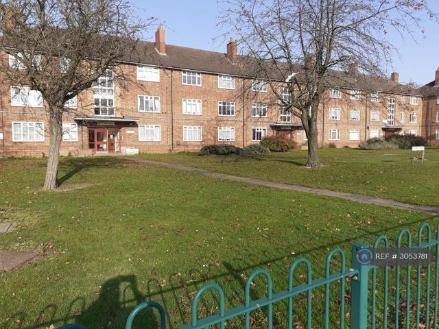 Kingsway Road, Wolverhampton, WV10 2 bed flat to rent £900 pcm £208 pw