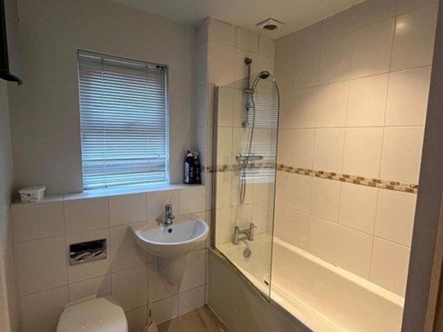 Kingsway South, Warrington WA4, 1 bed flat to rent, £750 pcm | PrimeLocation