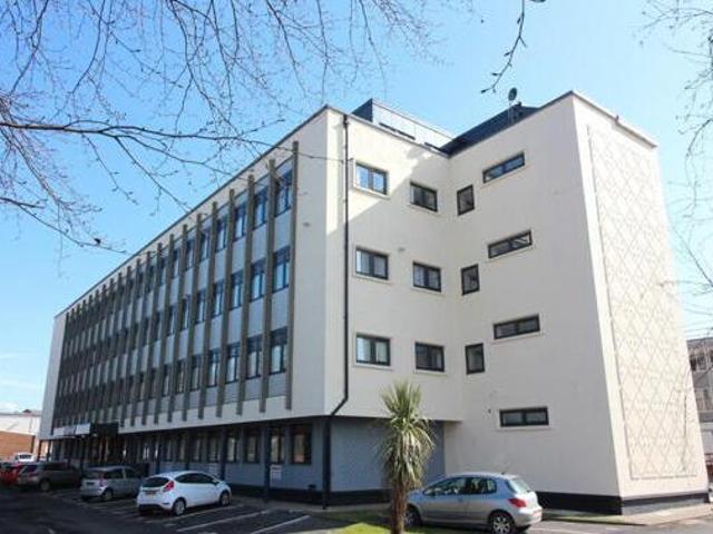 Kingswinford, Larch House, 1 Bedroom Flat