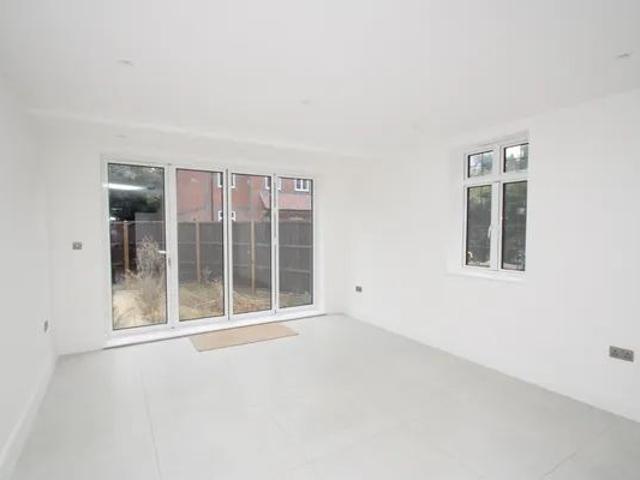 Kingswood Way, Selsdon, CR2 8QL, Property for rent