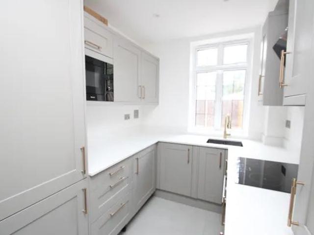 Kingswood Way, Selsdon, CR2 8QL, Property for rent