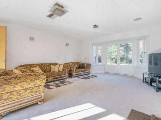 Kingswood, Tadworth, KT20