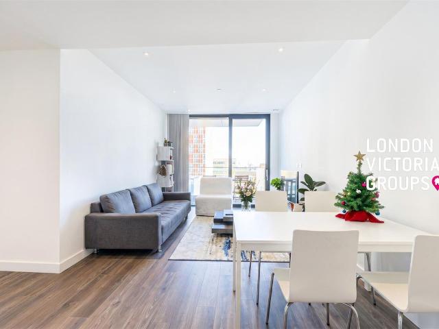 Kingwood House, 1 Chaucer Gardens, London E1, 2 bed flat to rent, £3,900 pcm | PrimeLocation