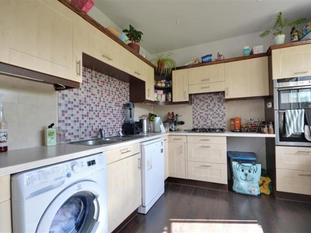 Kingward House, London, E1