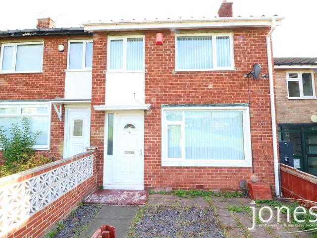 Kininvie Walk, Stockton on Tees,TS19 8DD 2 bed terraced house to rent £625 pcm £144 pw