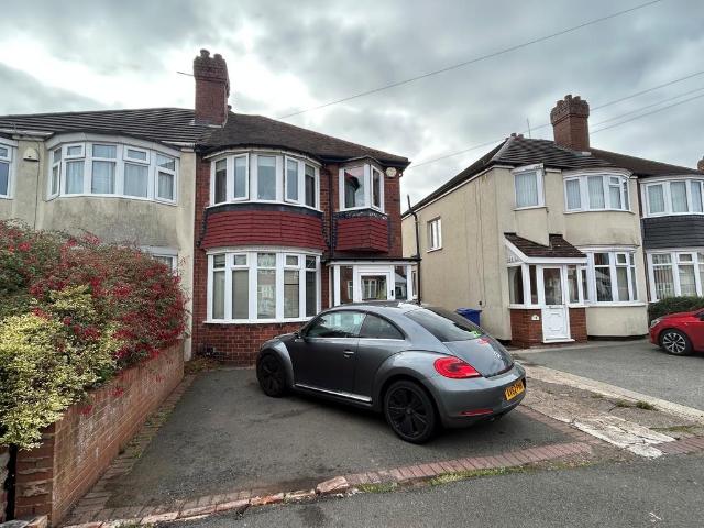 Kiniths Way, Halesowen, B62 3 bed house to rent £1,300 pcm £300 pw
