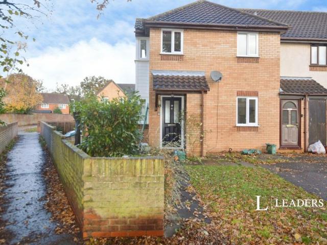 Kinlett Close, Highwoods, Colchester. 1 bed house to rent £975 pcm £225 pw