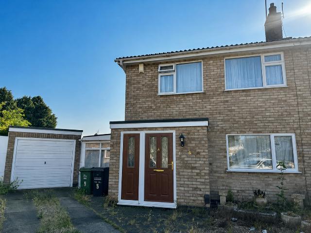 Kinross Crescent, Loughborough LE11, 3 bed semi detached house to rent, £1,050 pcm | PrimeLocation
