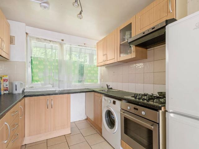 Kinross House, Bemerton Estate N1, 4 bed maisonette to rent, £4,500 pcm | PrimeLocation