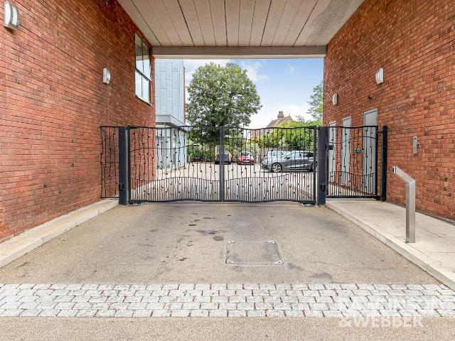 Kinsheron Place, East Molesey KT8, 2 bed flat to rent, £1,895 pcm | PrimeLocation