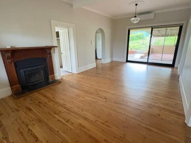 Kiora Remarkable Three Bedroom Residence