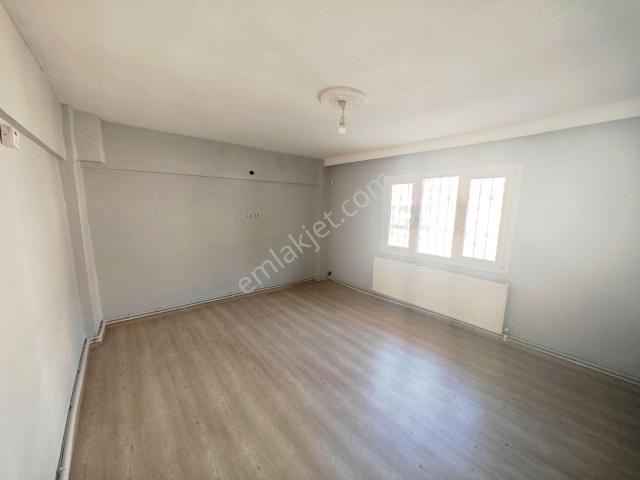 Kibar Mahallesi'nde 2+1 Aydınlık Ve Geniş Kiralık Daire