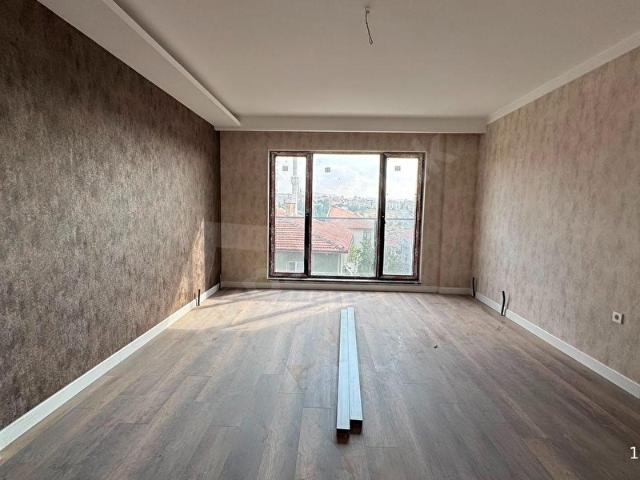 KIBRIS CAD. DİŞ HASTANESİ YAKININDA Y.GİRİŞ FULL YAPILI GİYİNME ODALI 3.5+1 SATILIK SIFIR DAİRE !